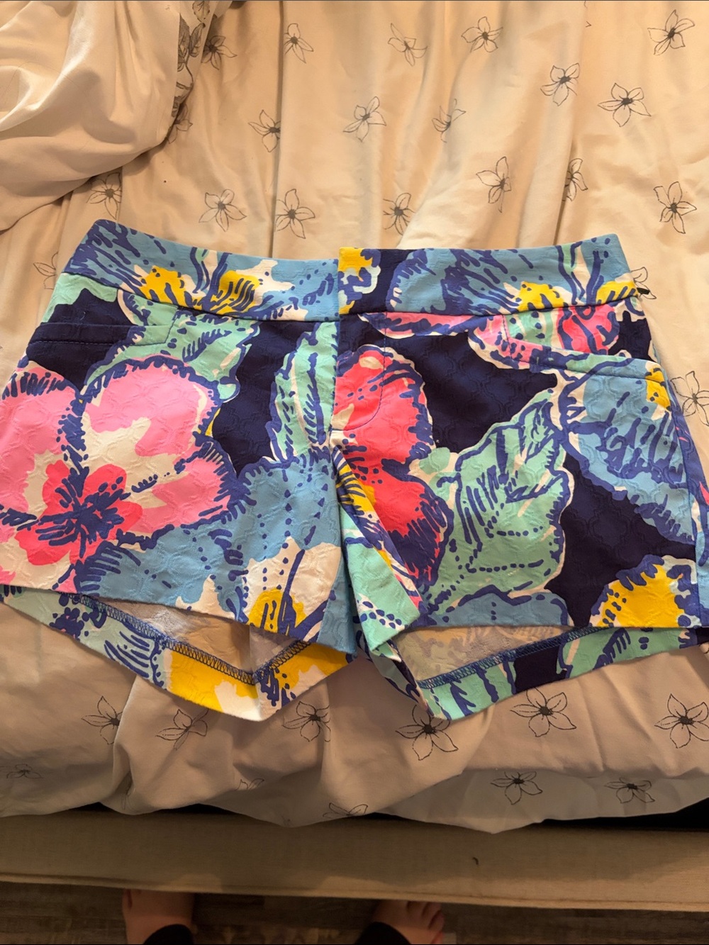 Lily Pulitzer Floral Printed Women’s Shorts in Navy & Multicolor
